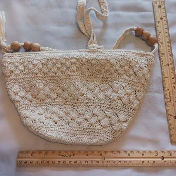 Crochet Handbag - Picture 3 of 4